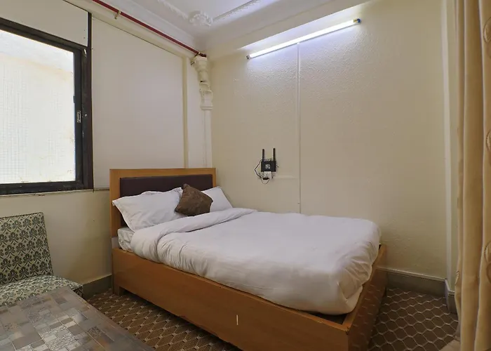 Oyo 828 White Dreams Palace Hotel 3*